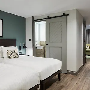 By Marriott Tower Bridge Hotel